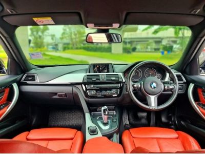 2017 BMW SERIES 3, 320d M SPORT โฉม F30 สีดำ เกียร์ออโต้ รูปที่ 6